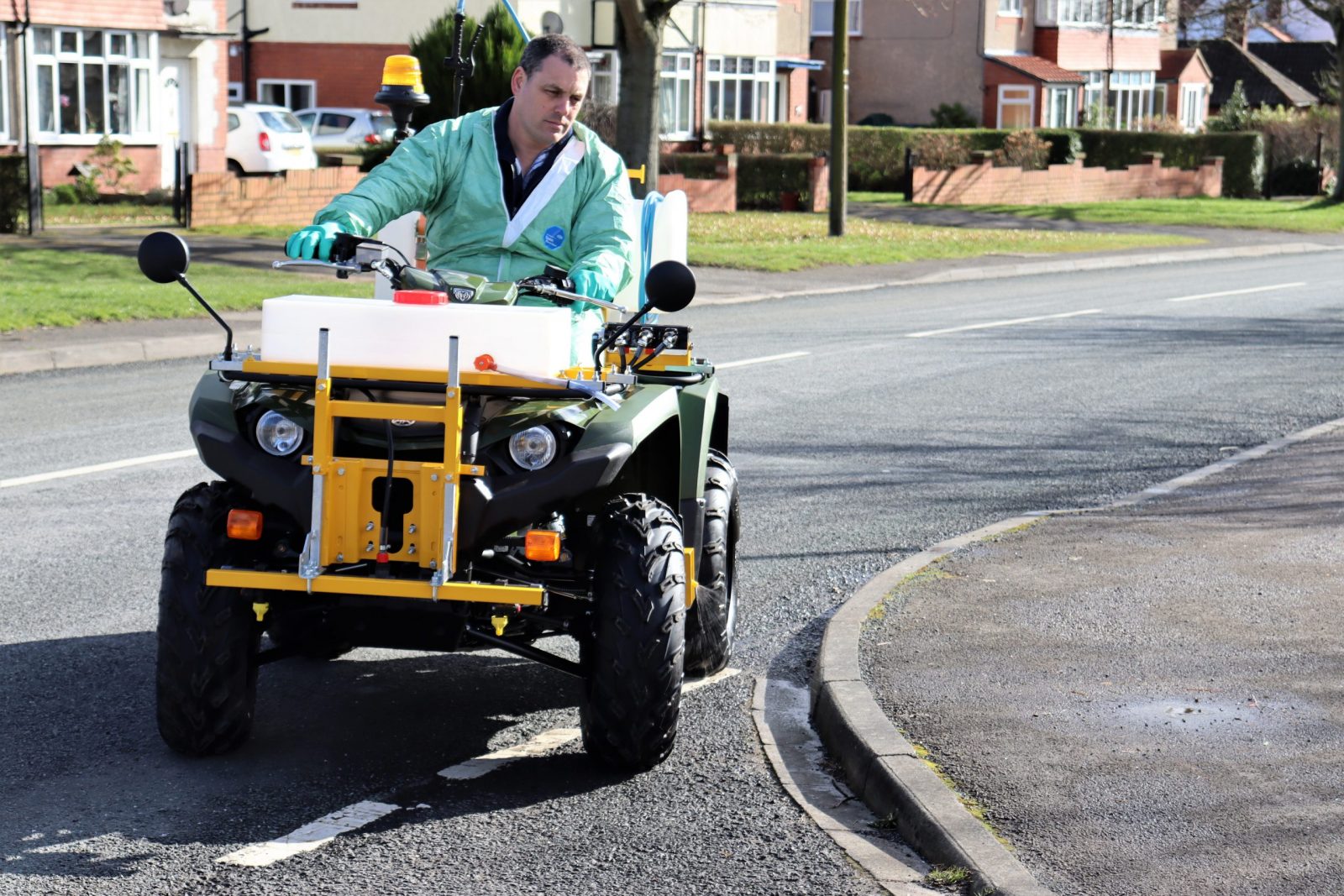 With VALE Engineering’s PKL450 ATV quad bike mounted weed sprayer operators can control spray whilst in motion with both hands on the handlebars.