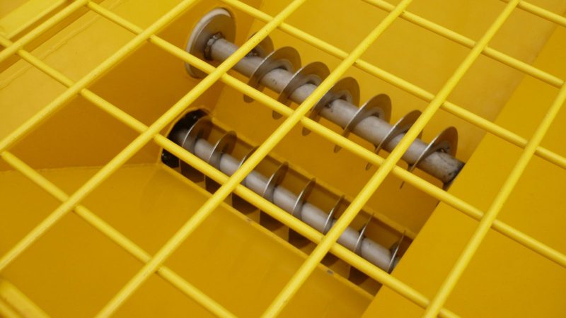 The Winter Wizard features 100mm stainless steel POZI-FEED double augers, providing positive salt feed even with wet material