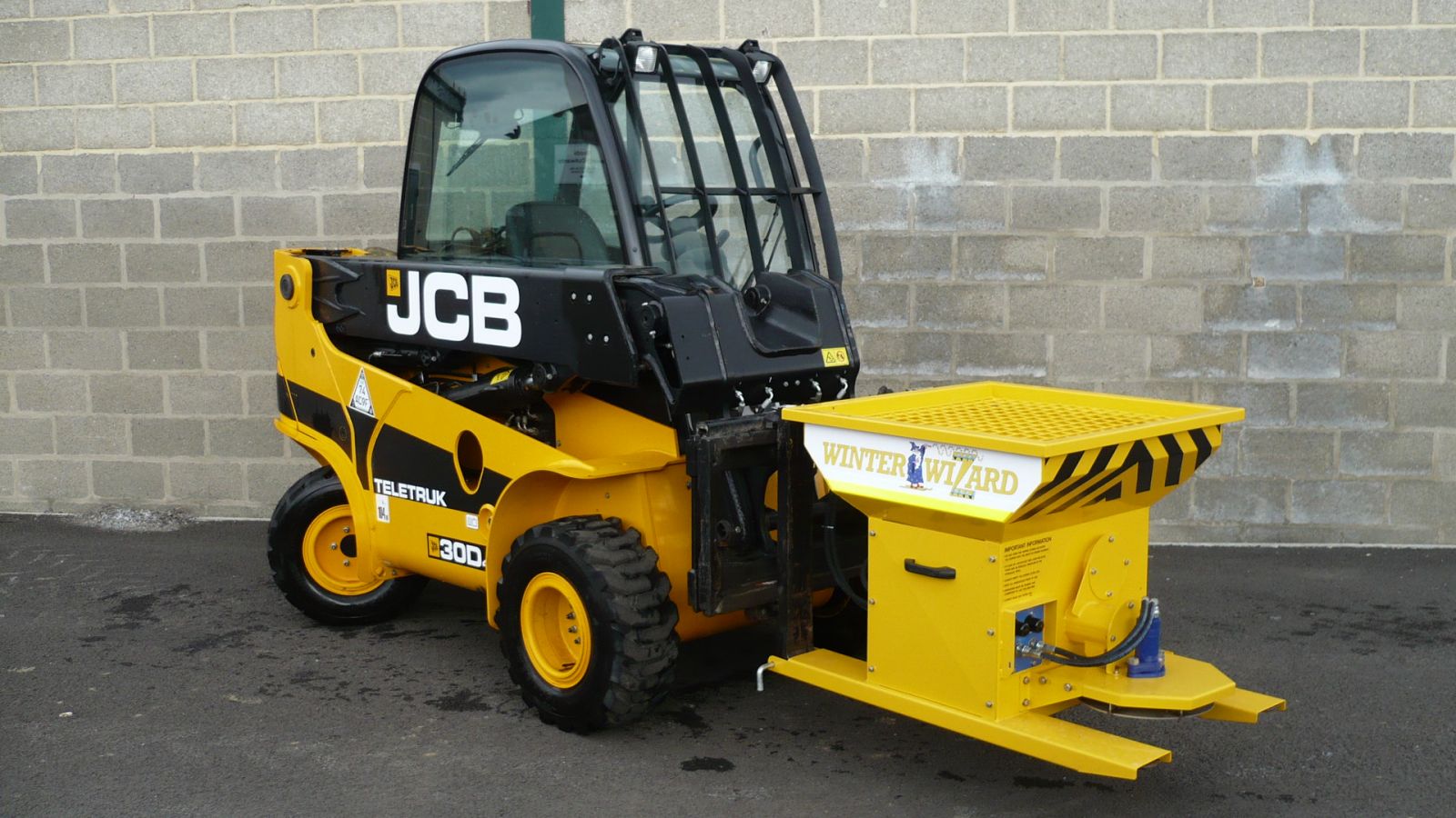 VALE Engineering has considerable experience in providing private sector organisations with gritting equipment for distribution centres and manufacturing plants.