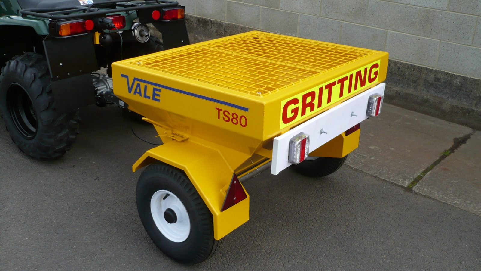 Like all VALE Engineering's winter maintenance designs, metalwork is blast cleaned, zinc rich powder primed and then finished in polyester powder