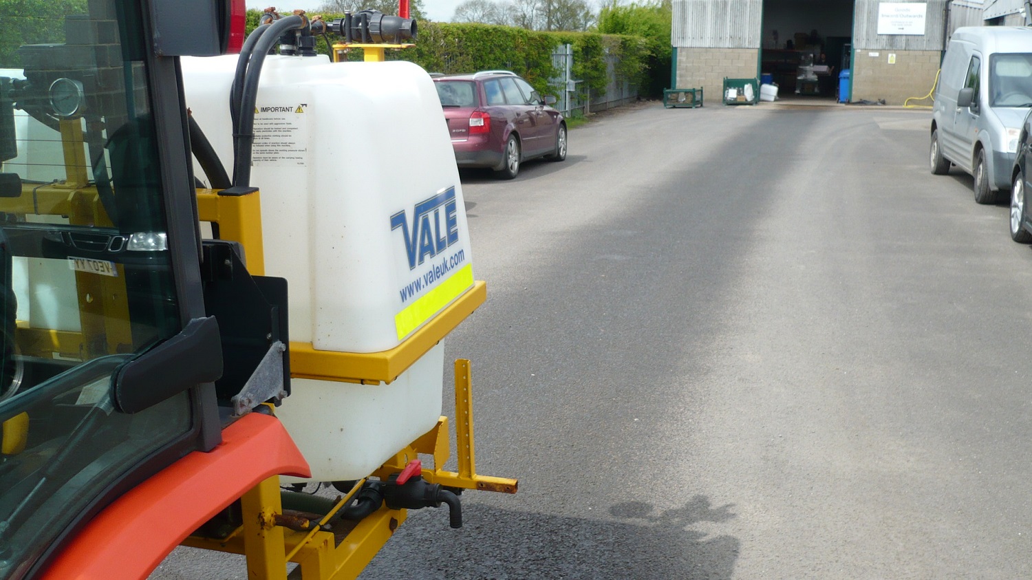 Liquid De-icerSnowbrush Mini-Tractor Combi - electrically controlled spraying nozzles including automatic stop/start and automatic sensors to control the application rate