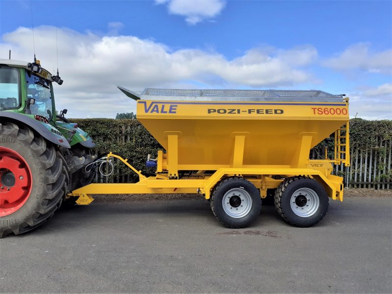 Tractor Towed Salt Spreader (Gritter) VALE TS6000 - Heavy duty tandem axle chassis fitted with leaf spring suspension, 90mm commercial square axles fitted with hydraulically operated S-cam brakes
