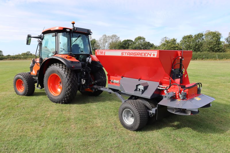 StarGreen TD1500T Trailed Turf Care Top Dresser - VALE Engineering's largest and most popular tow-behind top dresser.
